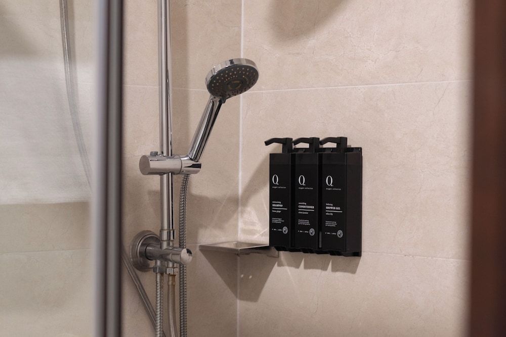 YEHS Hotel Sydney CBD Premium Twin Room 4