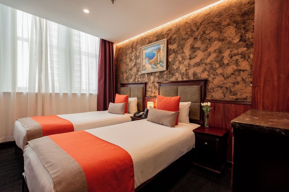 YEHS Hotel Sydney CBD Premium Twin Room 2