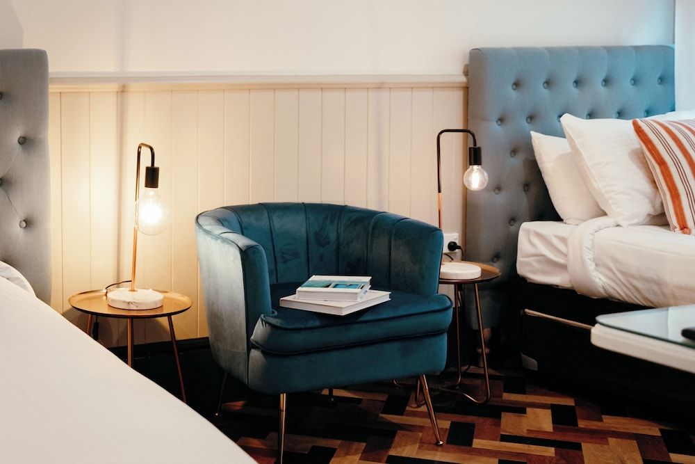 Cremorne Point Manor Deluxe Triple Room 9