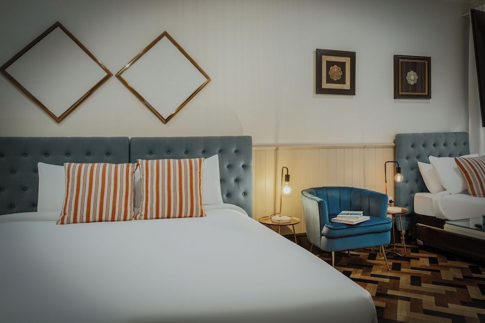 Cremorne Point Manor Deluxe Triple Room 6