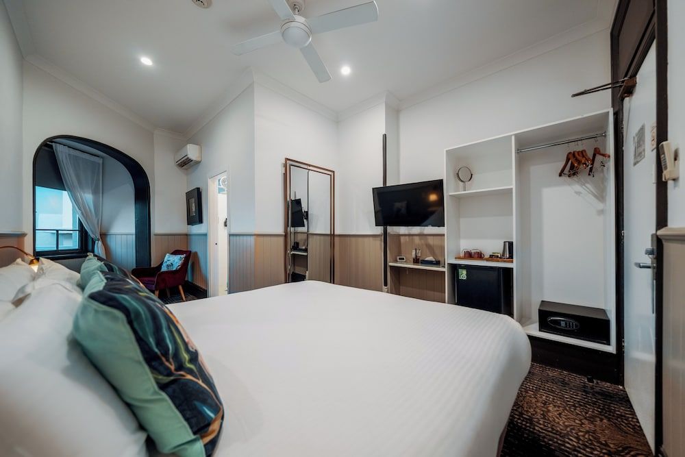 Cremorne Point Manor