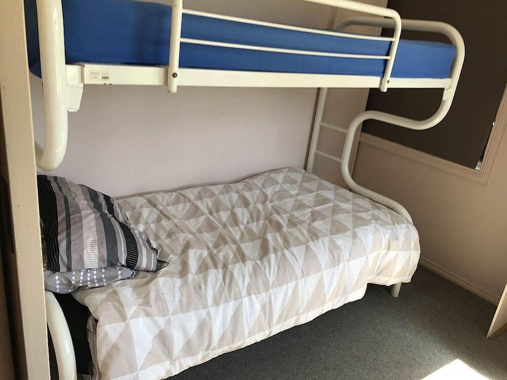 Beach Cabin Max 5