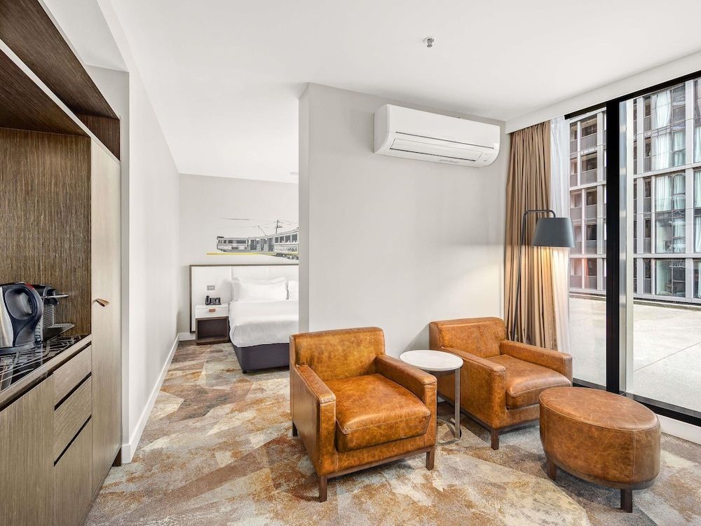 Peppers Docklands Melbourne Peppers King Suite 4