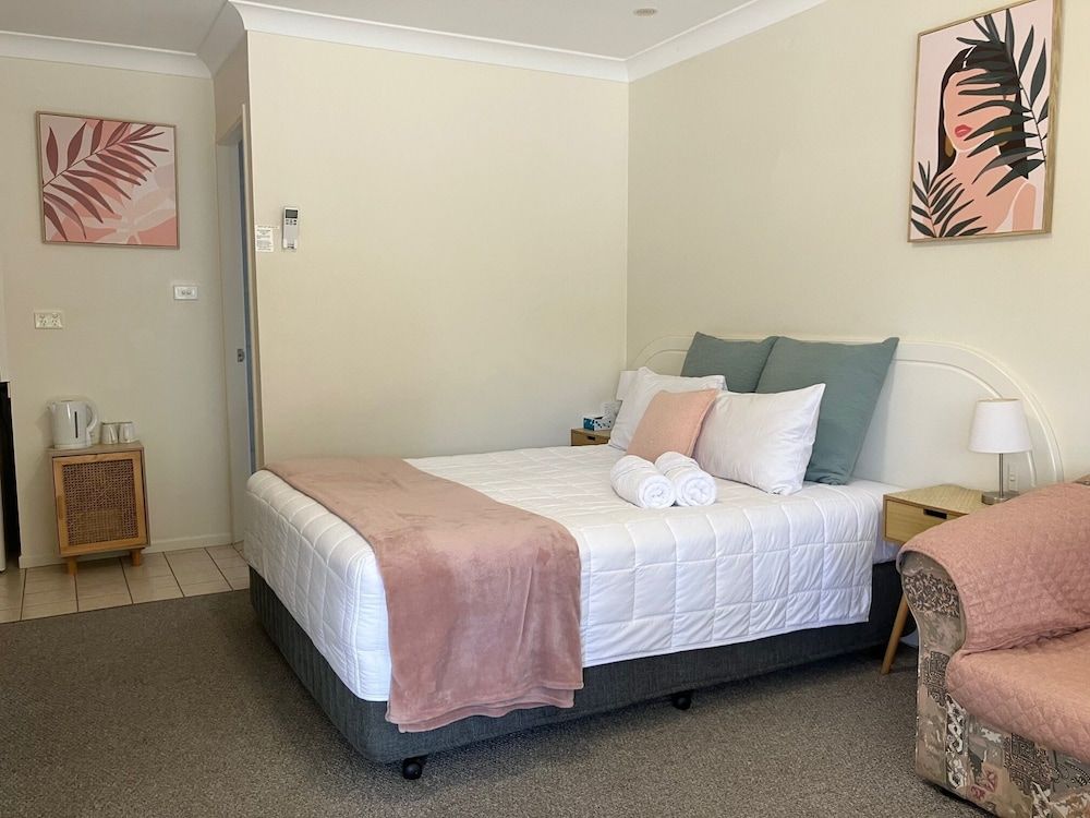 Room (Queen Room)