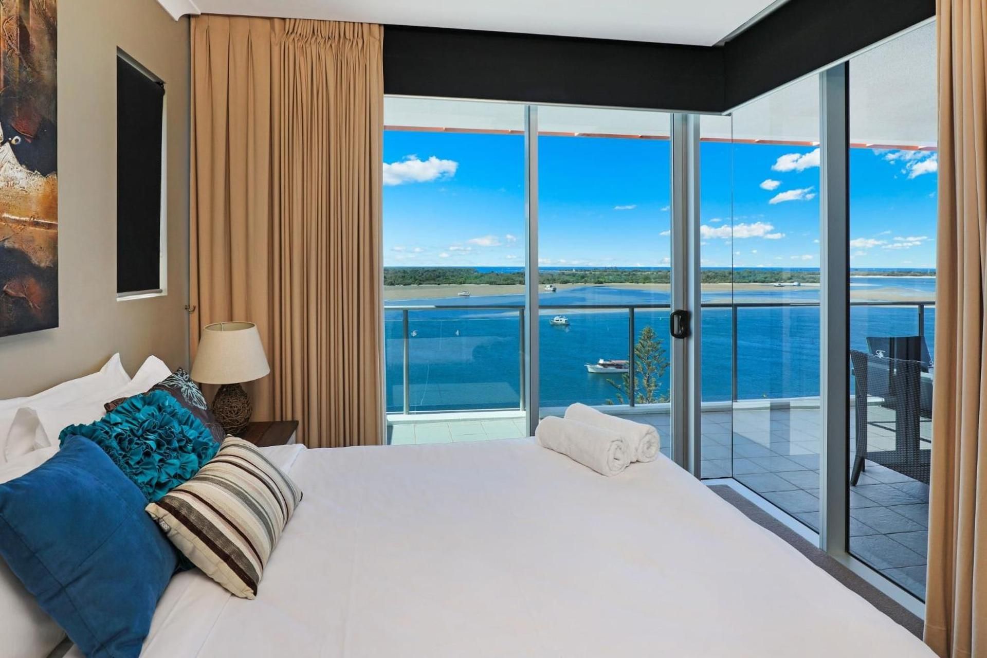 2 Bedroom Superior Apartment  Broadwater View
