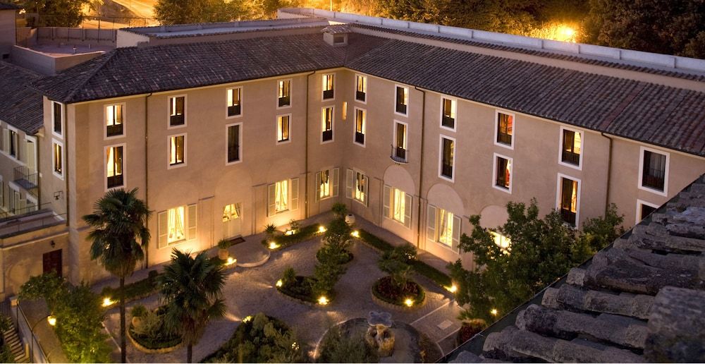 undefined Donna Camilla Savelli – VRetreats 7