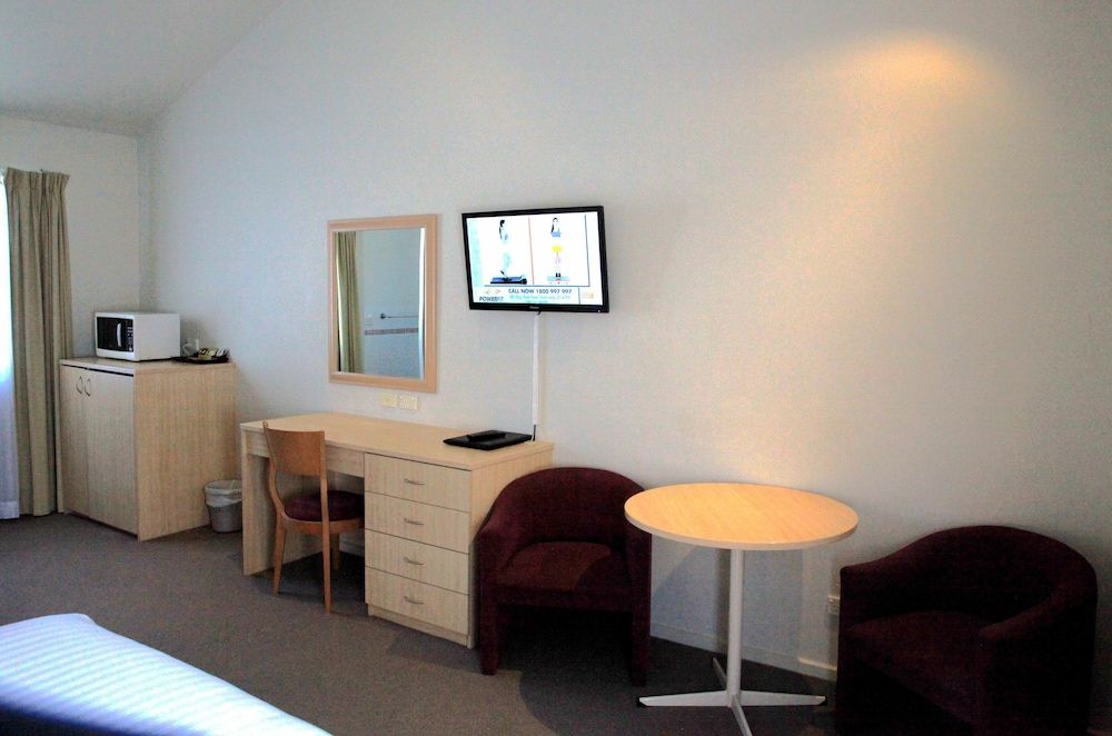 Travellers Motor Village Executive Double Room 7