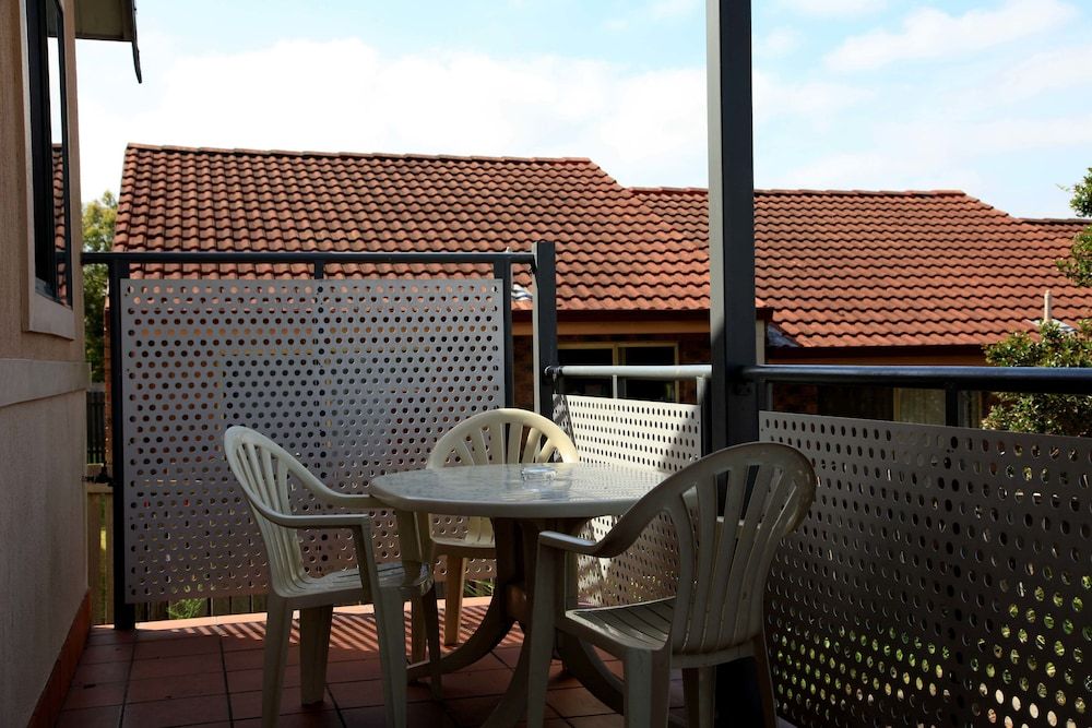 Travellers Motor Village Two-Bedroom Family Apartment 6