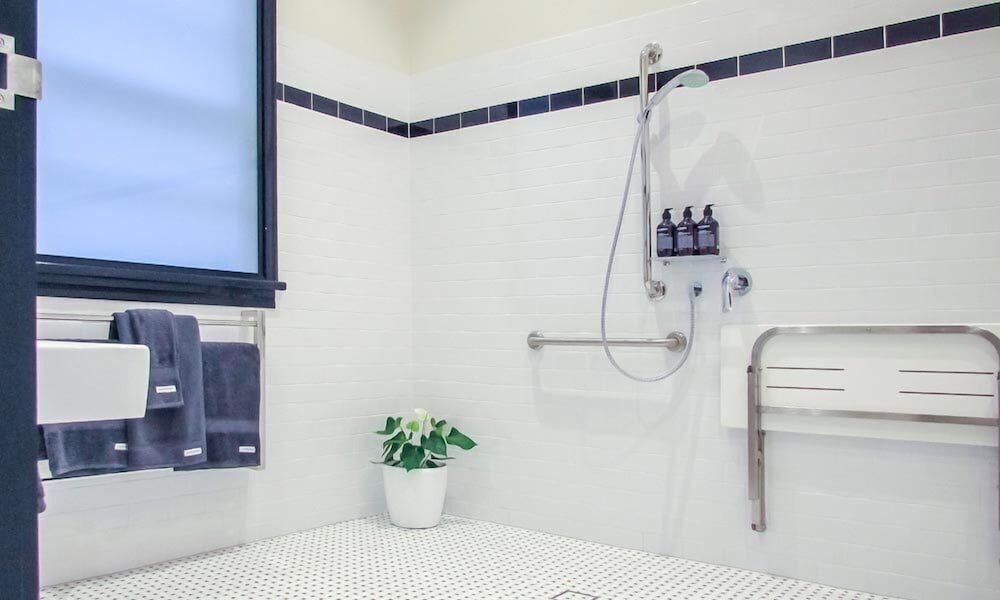 The Commercial Boutique Hotel Street-Side Wheelchair & Pet-Friendly Room 5