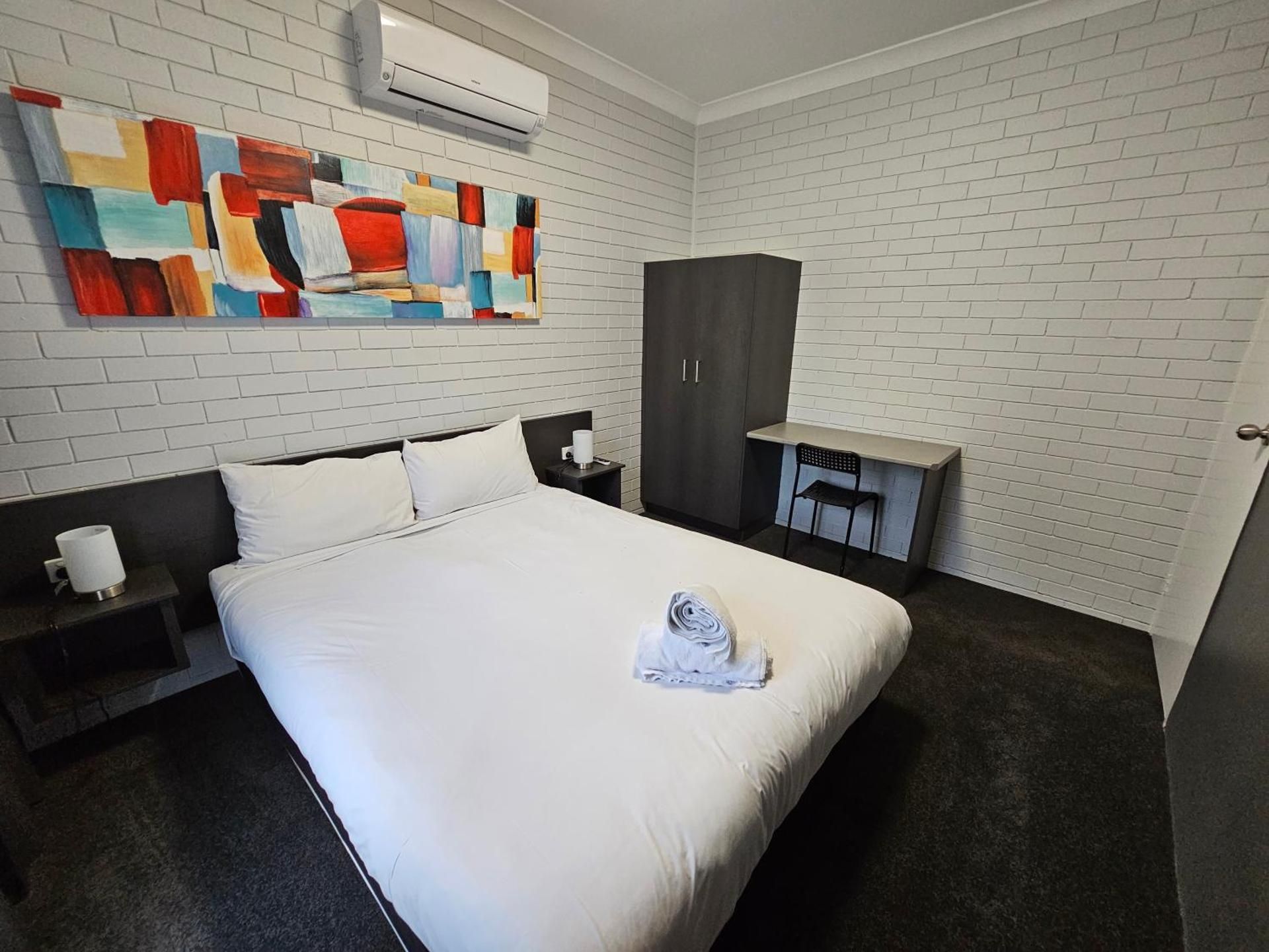 Deluxe One-Bedroom Apartment