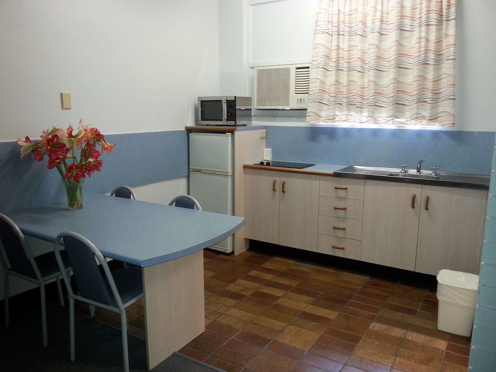 Golden Fountain Motel Fully Self-Contained, Non Smoking 3