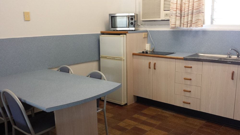 Golden Fountain Motel Fully Self-Contained, Non Smoking 5