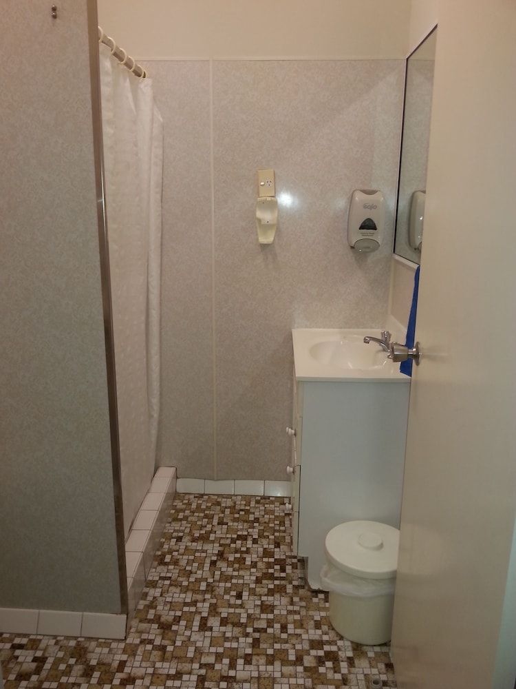 Golden Fountain Motel Fully Self-Contained, Non Smoking 6