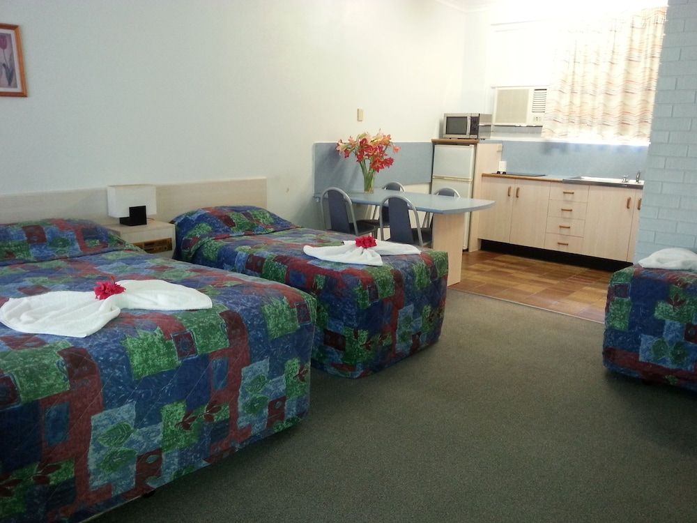 Golden Fountain Motel Fully Self-Contained, Non Smoking 2