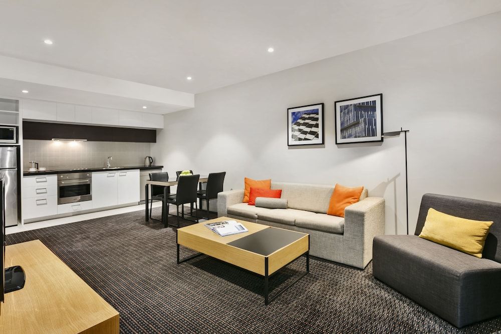Quest Docklands One Bedroom Executive Apartment 5