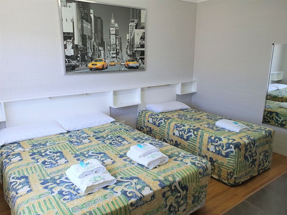 Maria Motel Deluxe Double Room, Multiple Beds 11