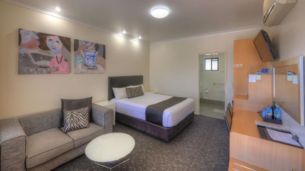 Deluxe Room, 1 Queen Bed, Non Smoking