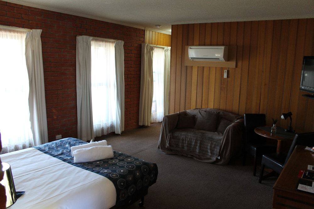 Bakery Hill Motel Standard King Room 3