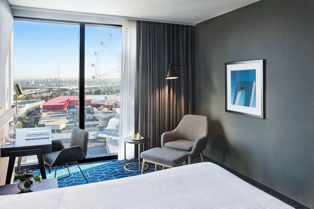 Premier Room, 1 King Bed (Observation View)
