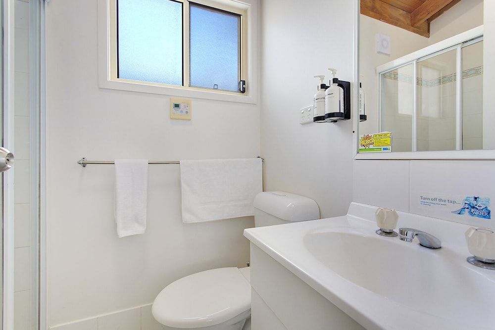 Ingenia Holidays South West Rocks Standard 2BR Cabin 3