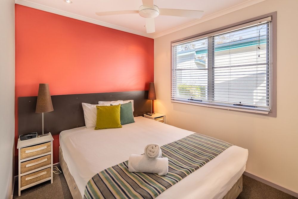 Deluxe Cabin (2BR)