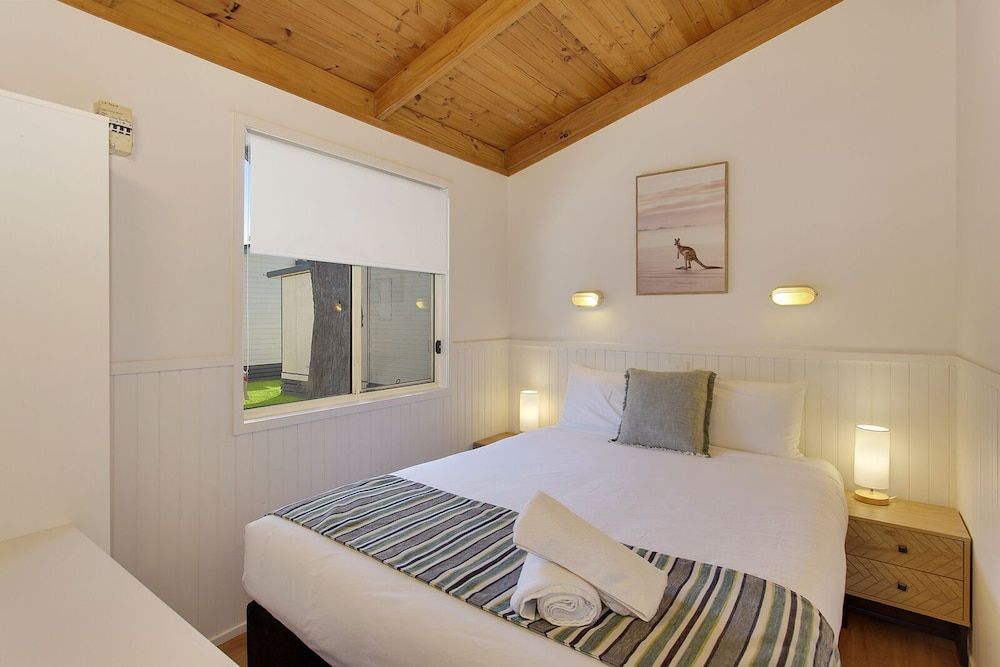 Ingenia Holidays South West Rocks Standard 2BR Cabin 2