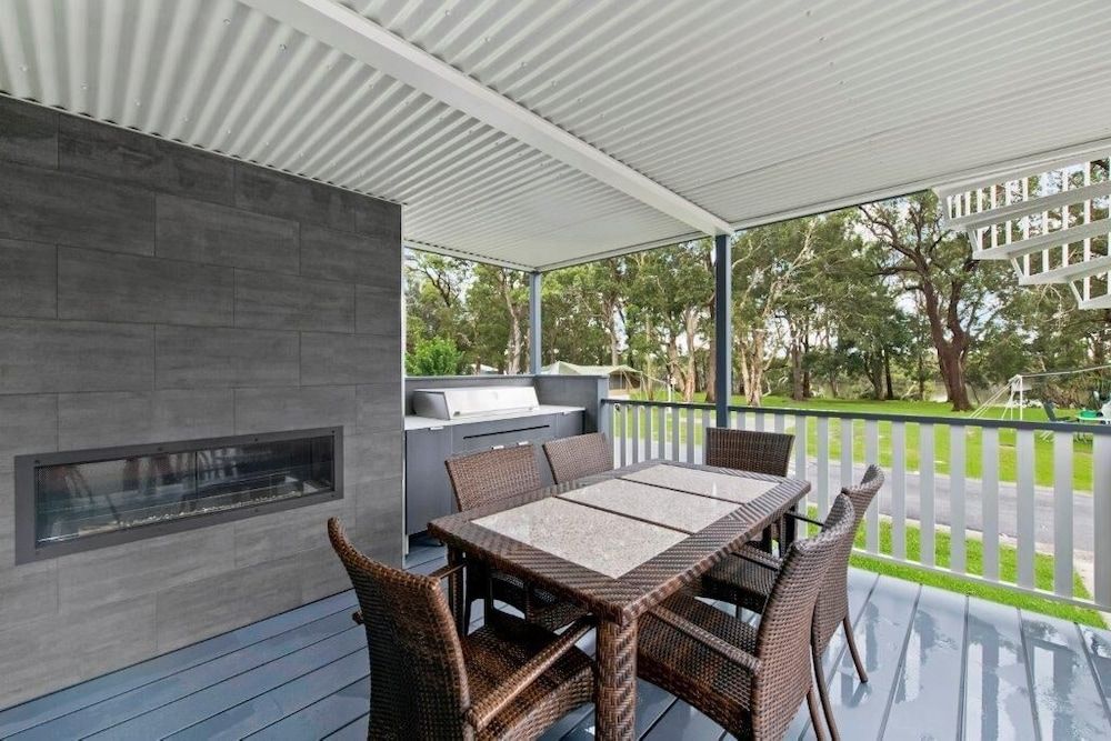 Ingenia Holidays South West Rocks Deluxe Sky Deck Villa (2BR) 3