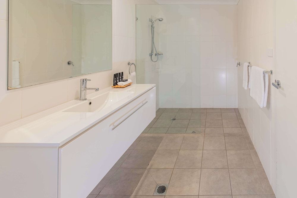 Best Western Club Quirindi Motel Executive Room, 1 King Bed, Microwave, Ground Floor 4