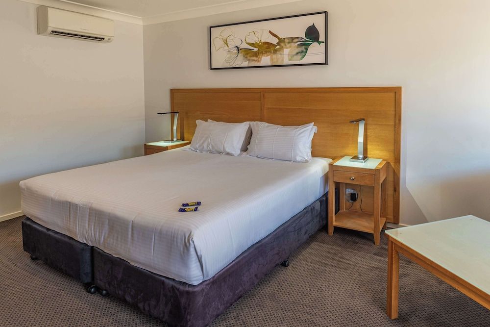 Best Western Club Quirindi Motel Executive Room, 1 King Bed, Microwave, Ground Floor 3