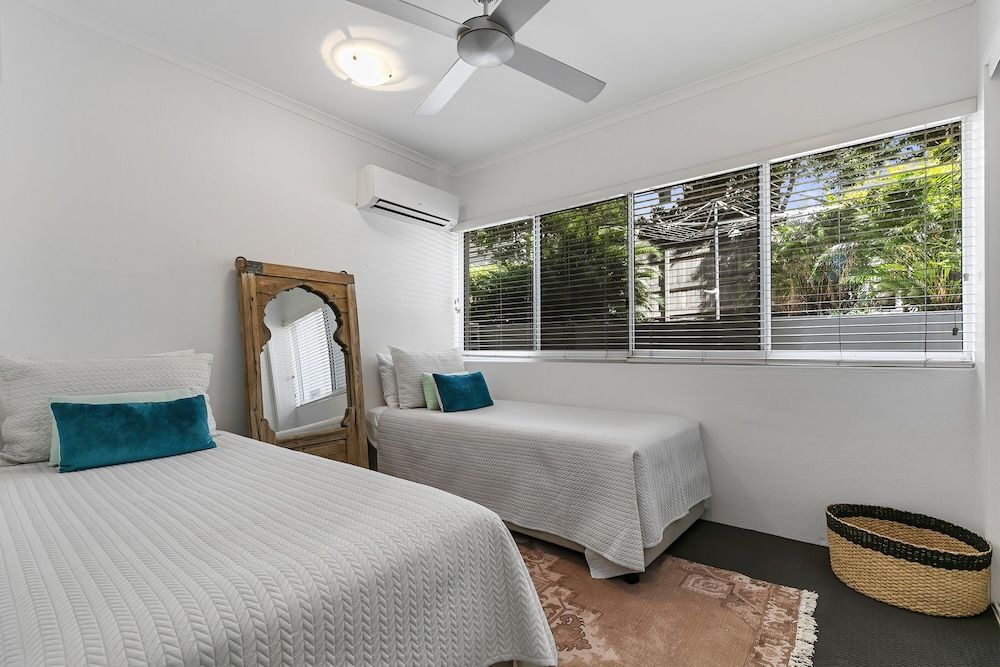 2 Bedrooms Garden View Level 1