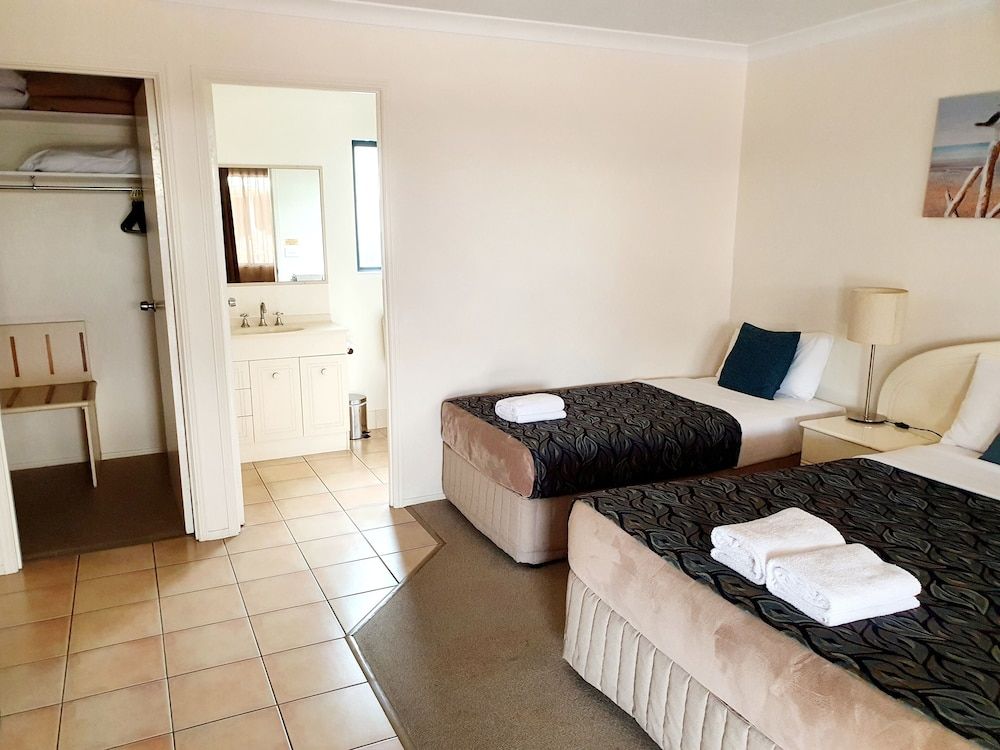 Rockhampton Palms Motor Inn Deluxe Twin Room, Non Smoking 2