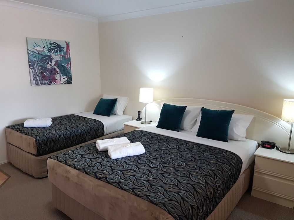 Rockhampton Palms Motor Inn Deluxe Twin Room, Non Smoking