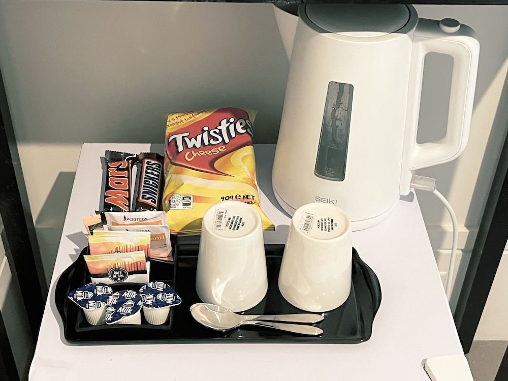 Sydney Boutique Hotel Deluxe Room 5