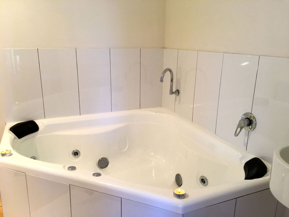 Abington Farm The River House 5