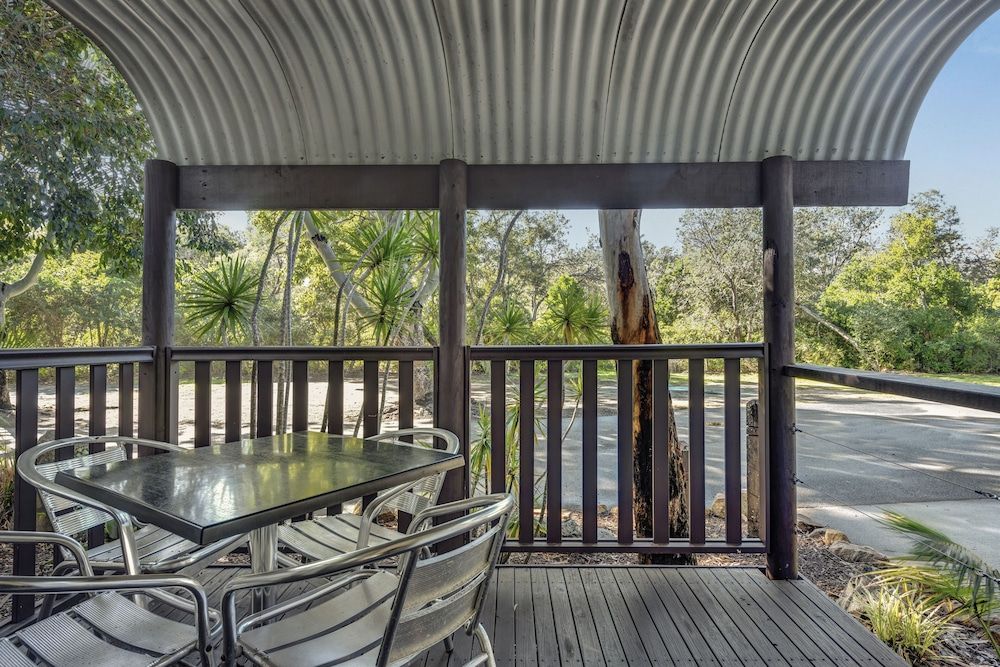 Discovery Parks - Emerald Beach Standard 1 Bedroom Cabin 3