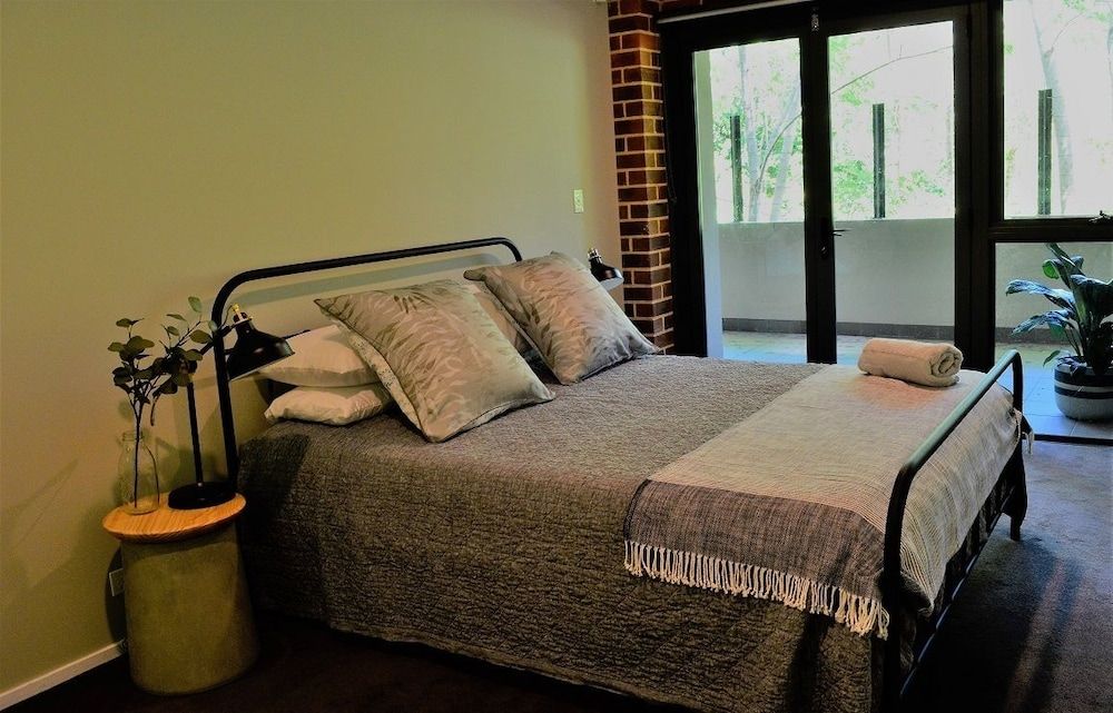 Warehouse Apartment 6