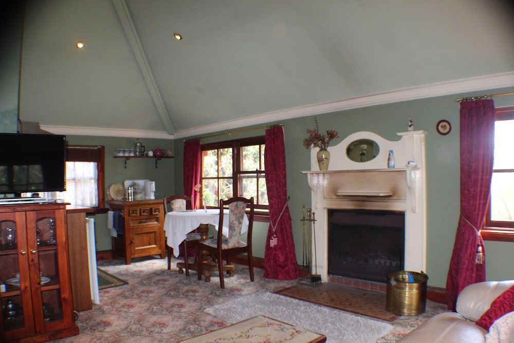 Suite, Garden View