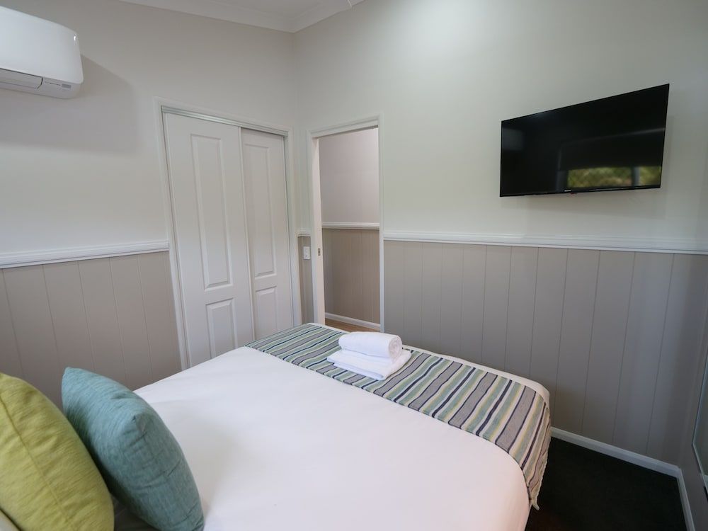 Ingenia Holidays Soldiers Point Treehouse Duplex 2