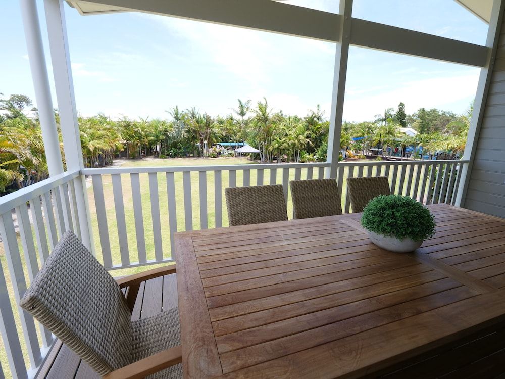 Ingenia Holidays Soldiers Point Treehouse Duplex 8