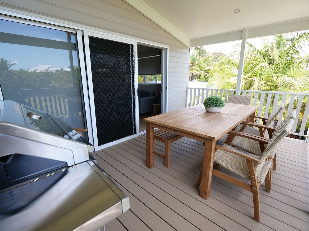 Ingenia Holidays Soldiers Point Treehouse Duplex 7