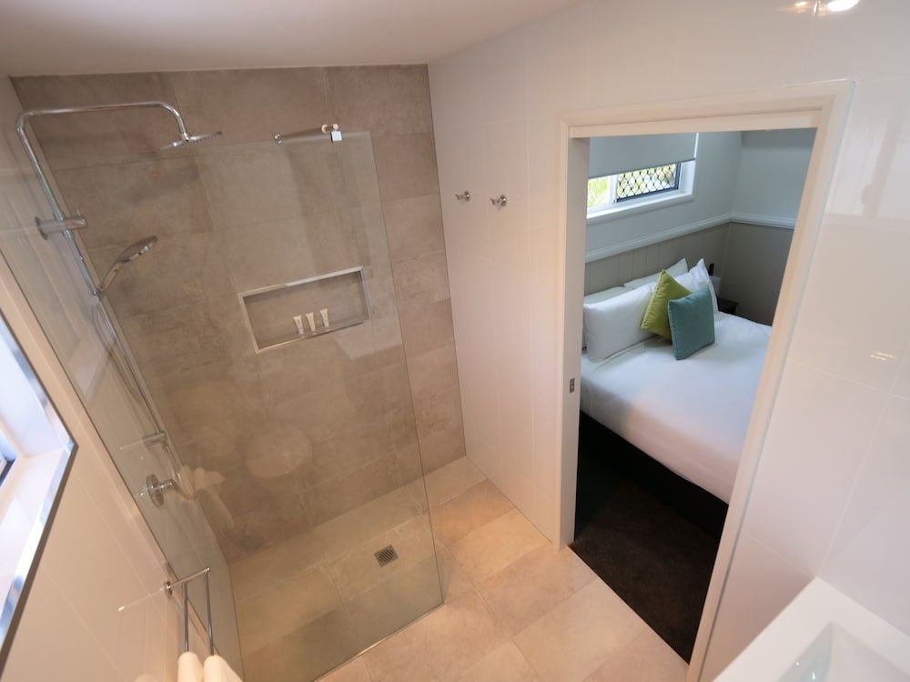 Ingenia Holidays Soldiers Point Treehouse Duplex 13