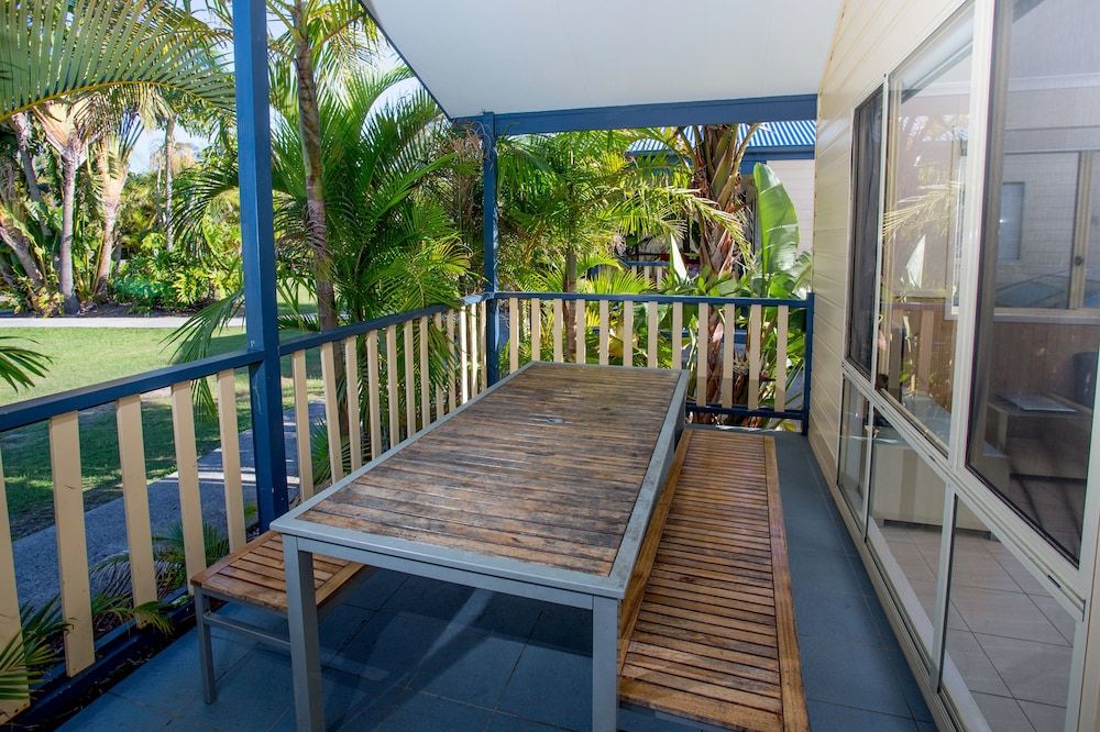 Ingenia Holidays Soldiers Point Oasis Cabin - 2 Bedrooms 4