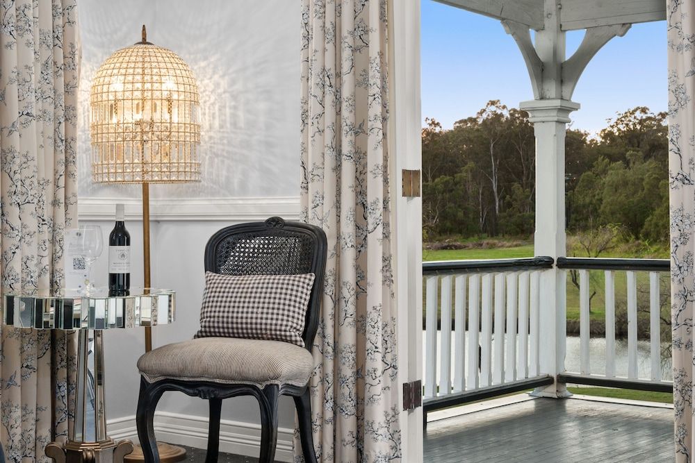 The Convent Hunter Valley Hotel Premier Room 6