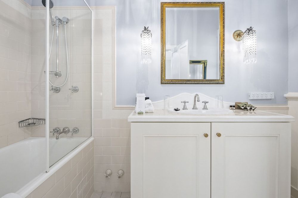 The Convent Hunter Valley Hotel Premier Room 9