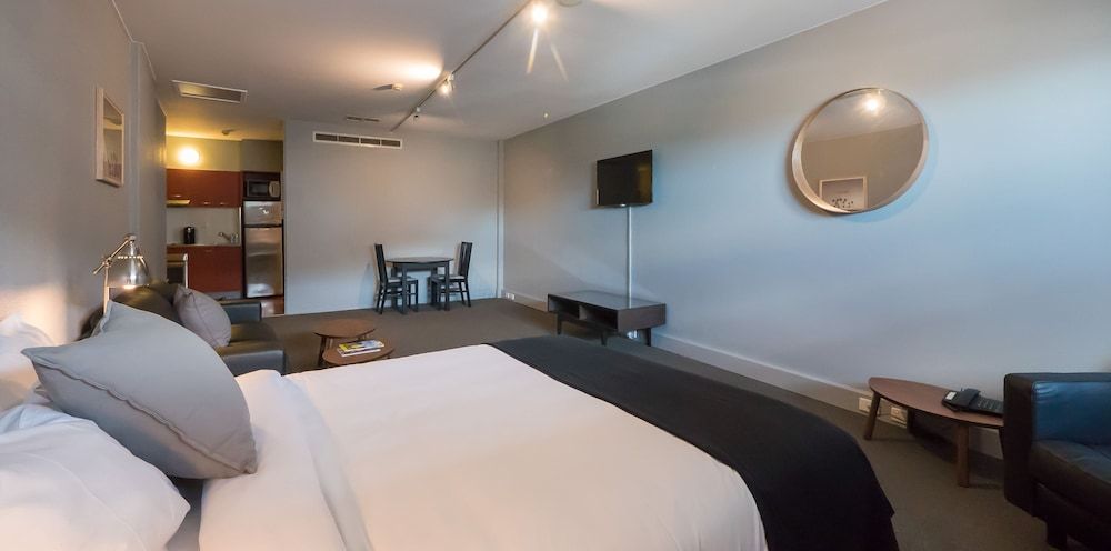 The Ridge Apartment Hotel Studio 4