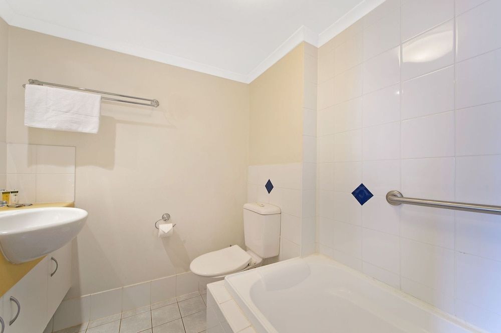 South Pacific Apartments Port Macquarie 2 Bedroom Apartment Ocean View 3