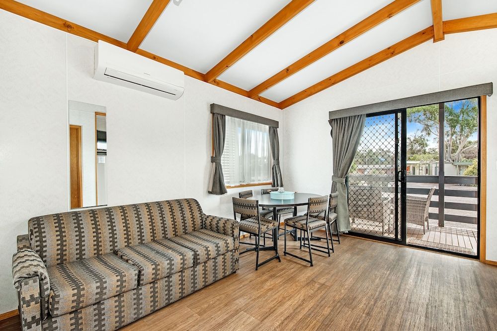 Deluxe Villa, 2 Bedrooms, Non Smoking, Kitchenette (Villa 5 Berth)
