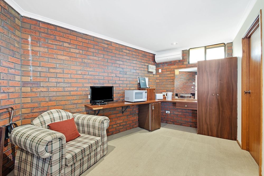 Family Room Plus