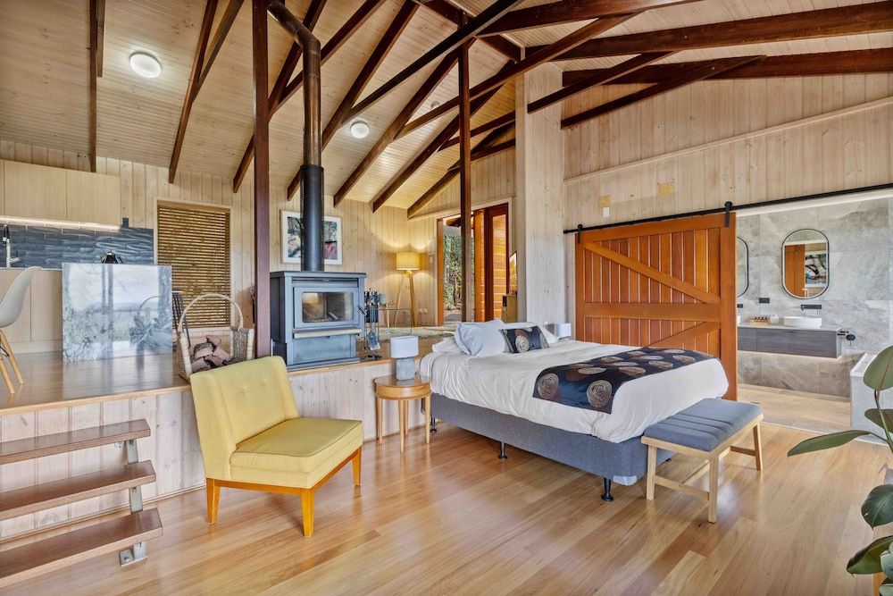 Treetops Seaview Montville The Studio Treehouse (Require all wheel drive car to access) 2