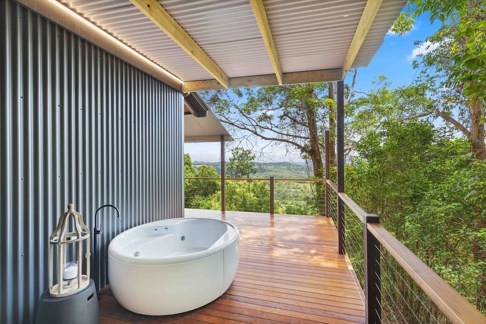 Treetops Seaview Montville The Studio Treehouse (Require all wheel drive car to access) 7